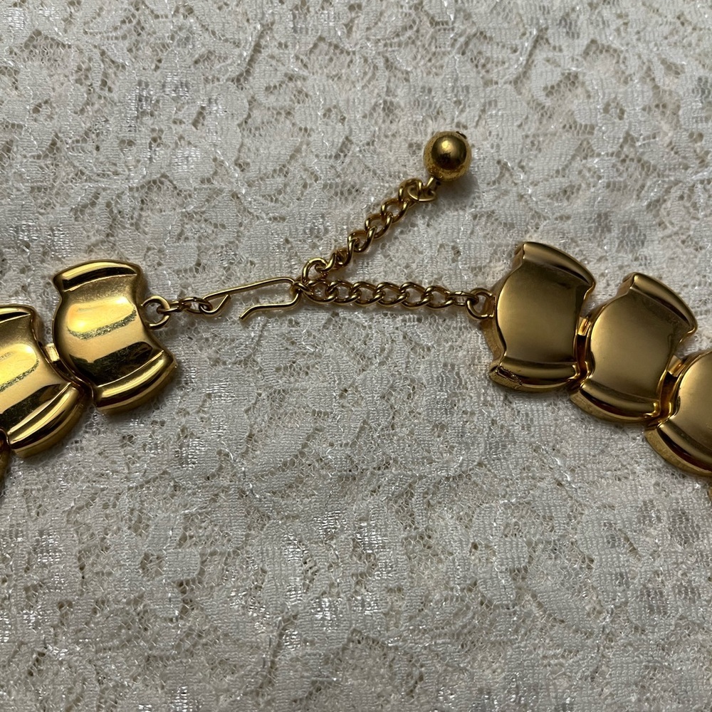 Napier/vintage gold chunky necklace, 18” * - Picture 2 of 5